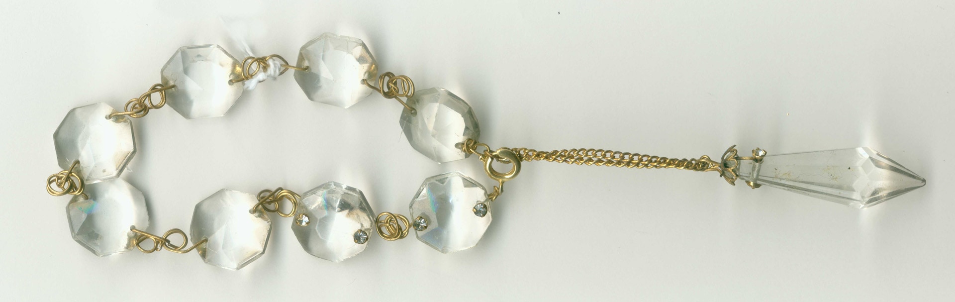 Crystal bracelet with pendant